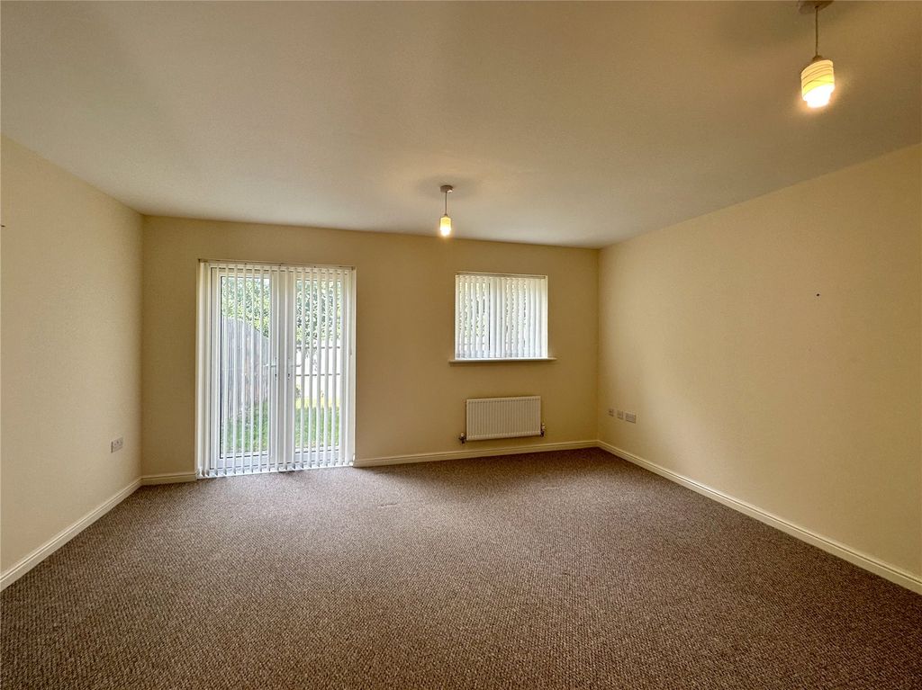 Property photo 2 of 14 Picture No. 02