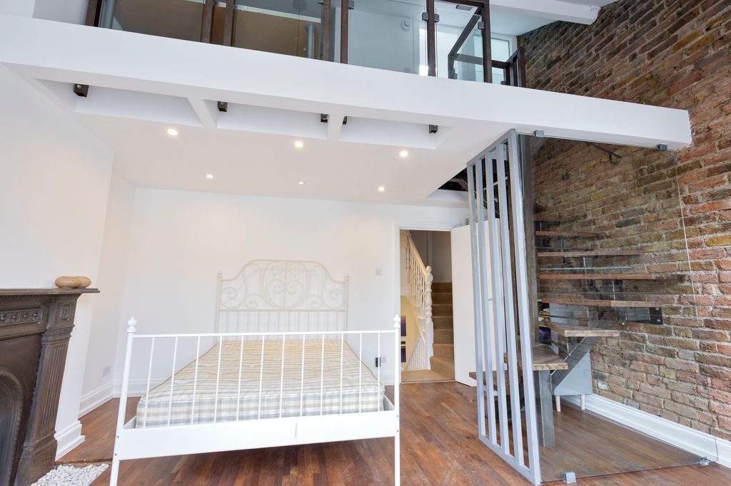 Property photo 3 of 21