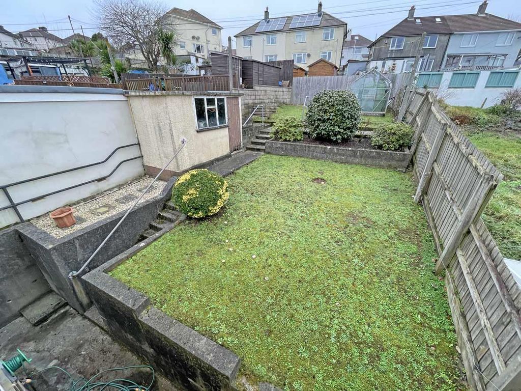 Property photo 2 of 16 Severn Place 88 - Garden Front.Jpg