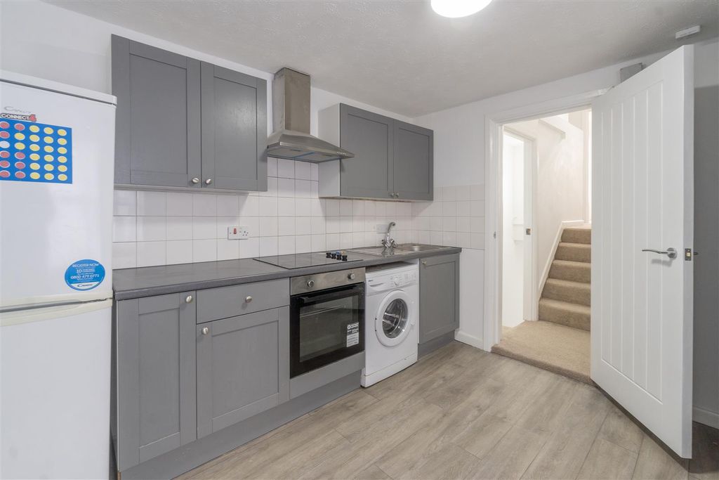 Property photo 3 of 6 Kitchen/Diner