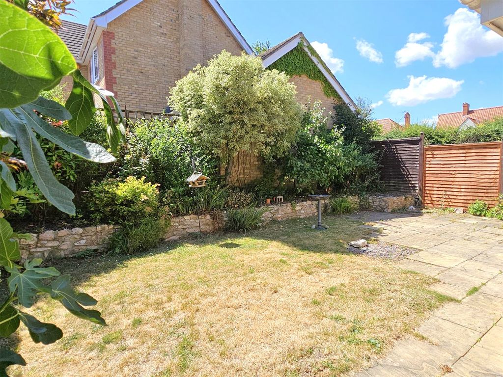 Property photo 3 of 14 Garden
