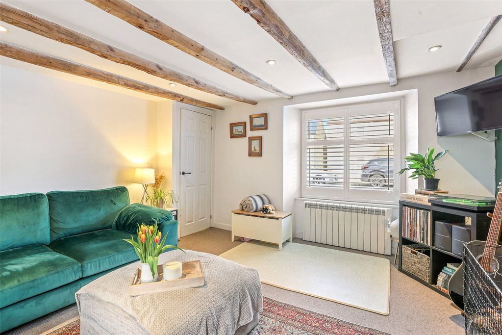 Property photo 3 of 16 Living Room