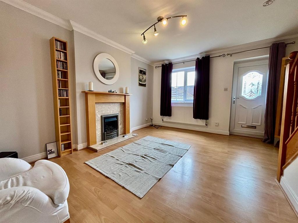 Property photo 2 of 14 Living Room:
