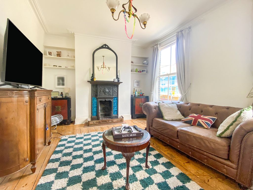 Property photo 2 of 17