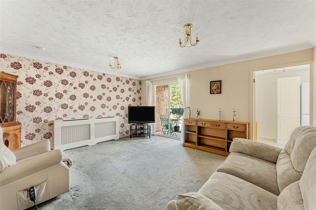 Property photo 2 of 23 10_79363.Jpg