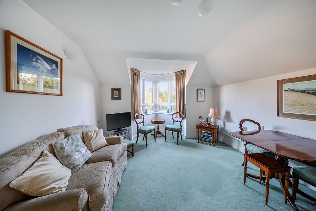 Property photo 2 of 11