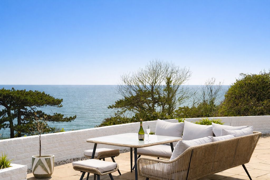 Property photo 3 of 21