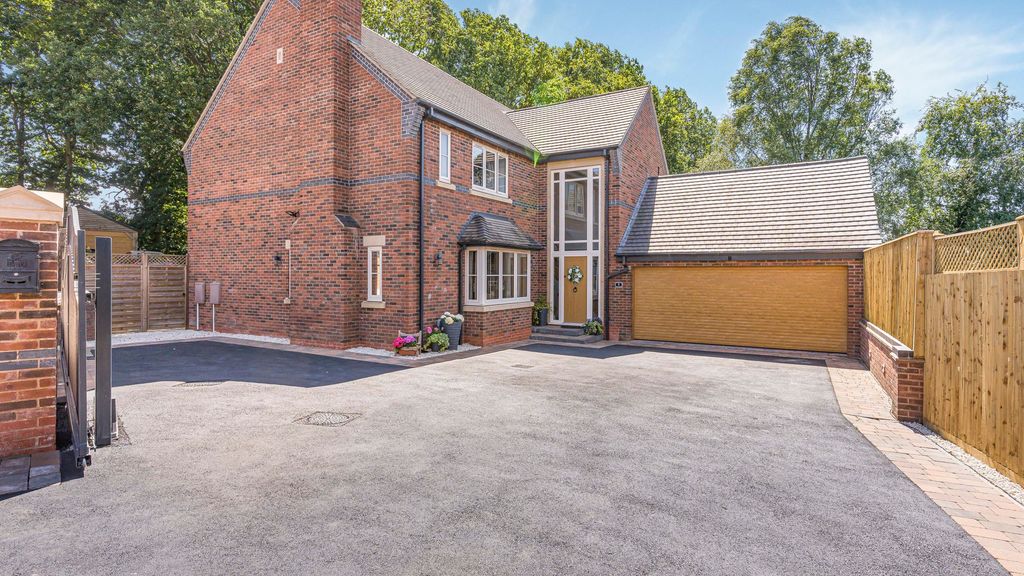 Property photo 2 of 45