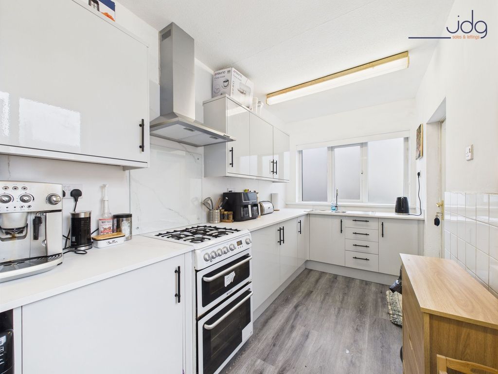 Property photo 3 of 10 New Kitchen