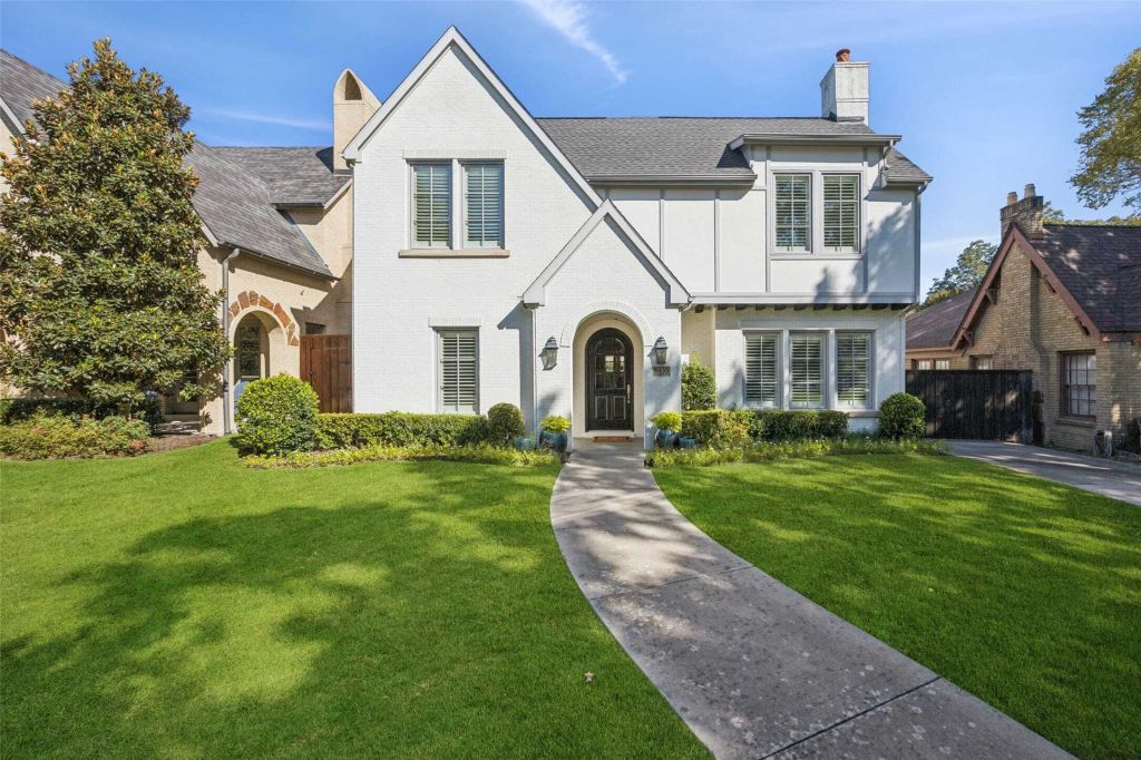 Property photo 1 of 31