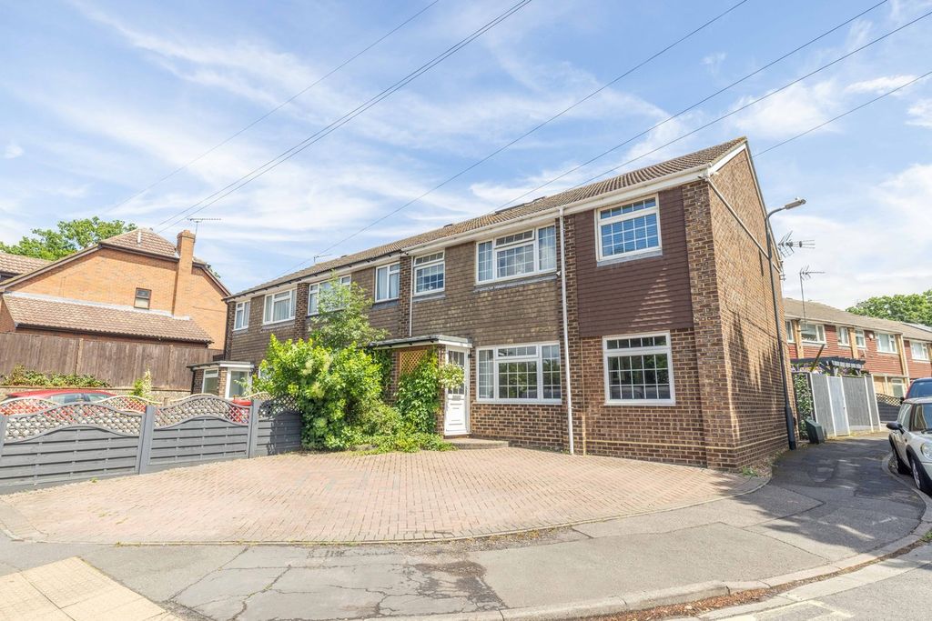Property photo 1 of 27