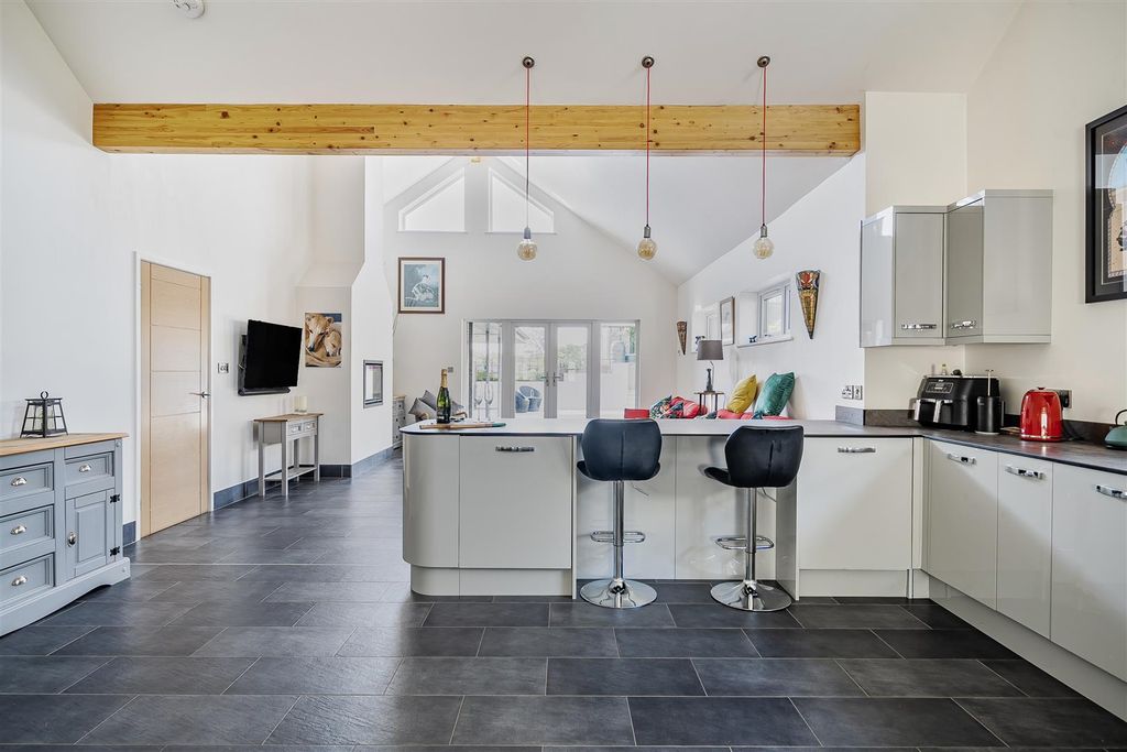 Property photo 2 of 33 Main House Open Plan Living Area/Kitchen