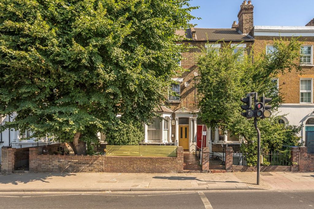 Property photo 1 of 5