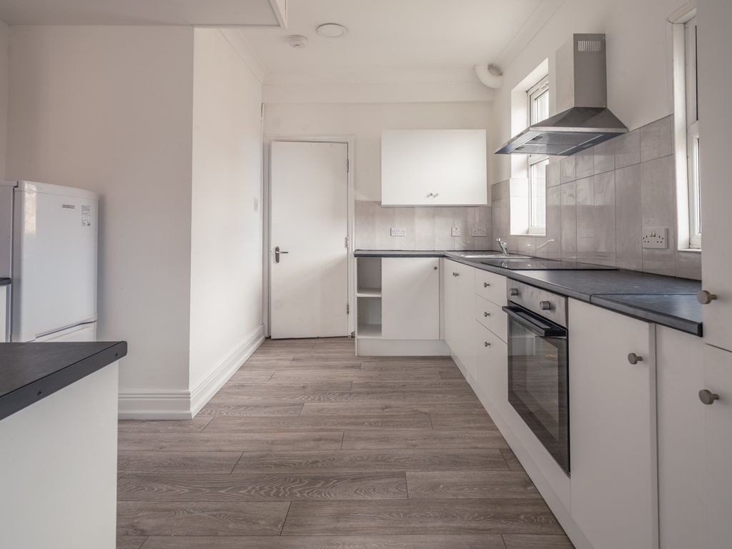 Property photo 3 of 13 4222933