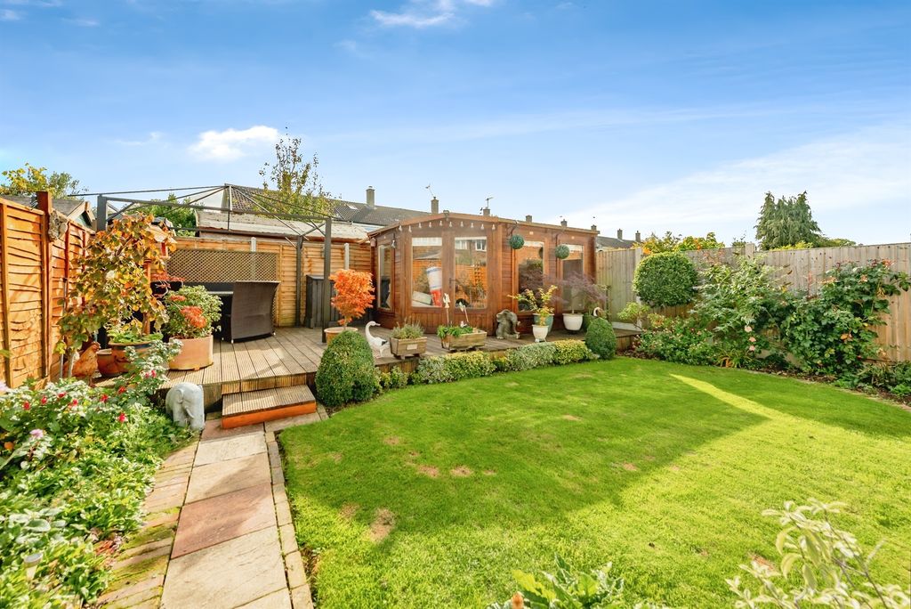 Property photo 2 of 17