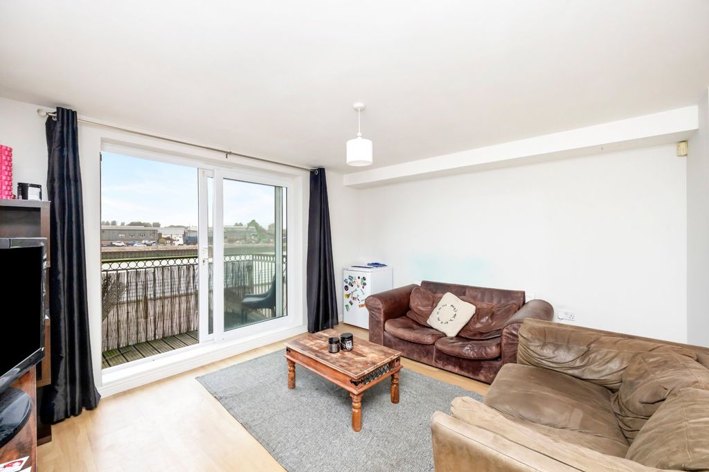 Property photo 3 of 12 Picture No. 04