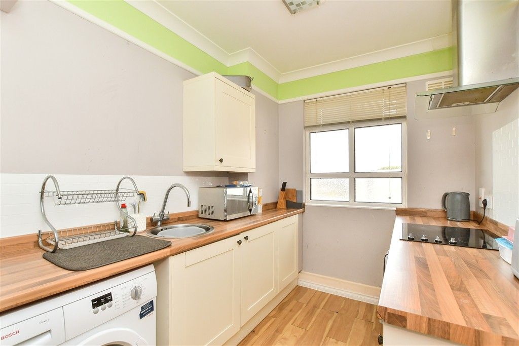 Property photo 3 of 12 Kitchen