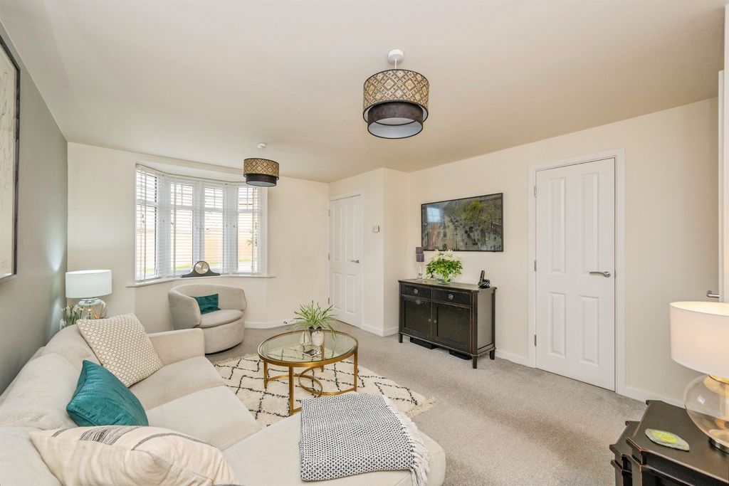 Property photo 3 of 20