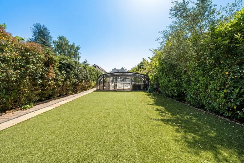 Property photo 1 of 35