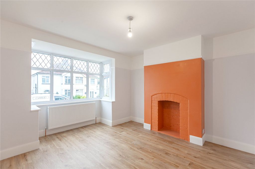 Property photo 3 of 14 Picture No. 06