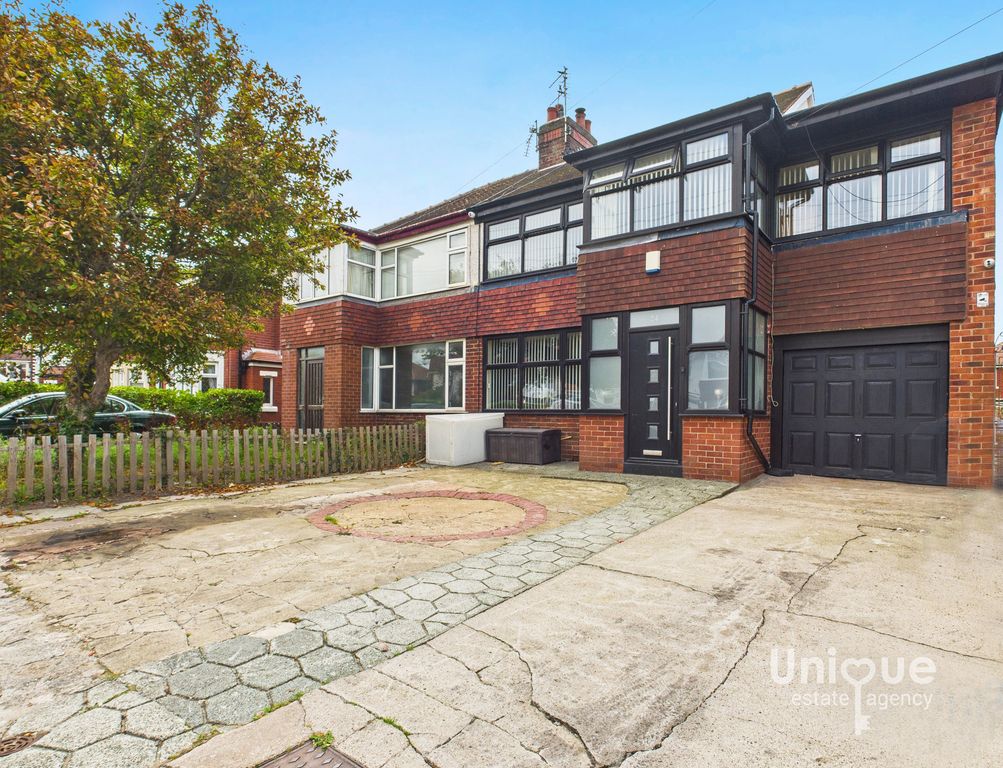 Property photo 1 of 31