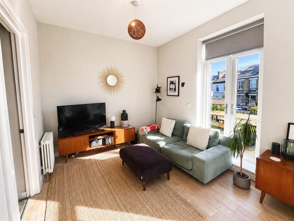 Property photo 2 of 9