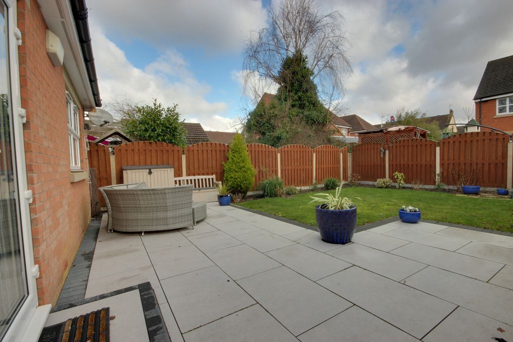 Property photo 2 of 18 1 Garden A