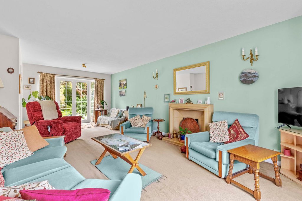 Property photo 2 of 12