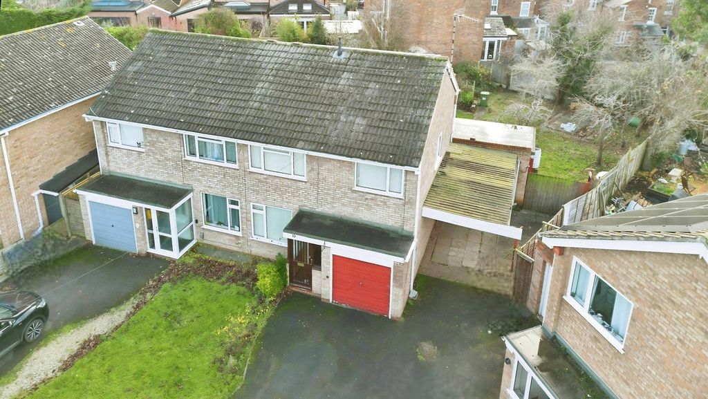 Property photo 2 of 12