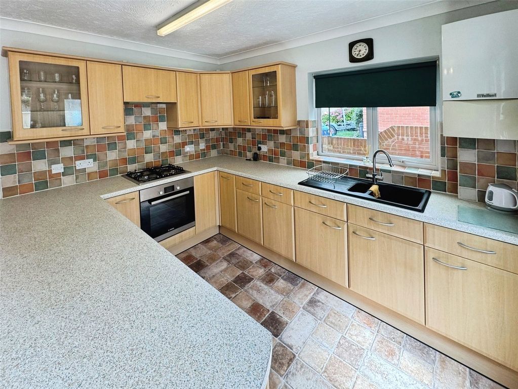 Property photo 2 of 16 Kitchen