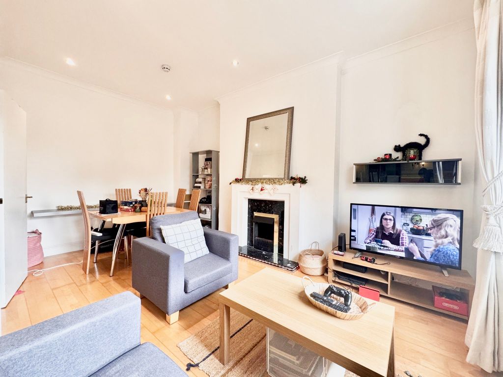 Property photo 3 of 11 3