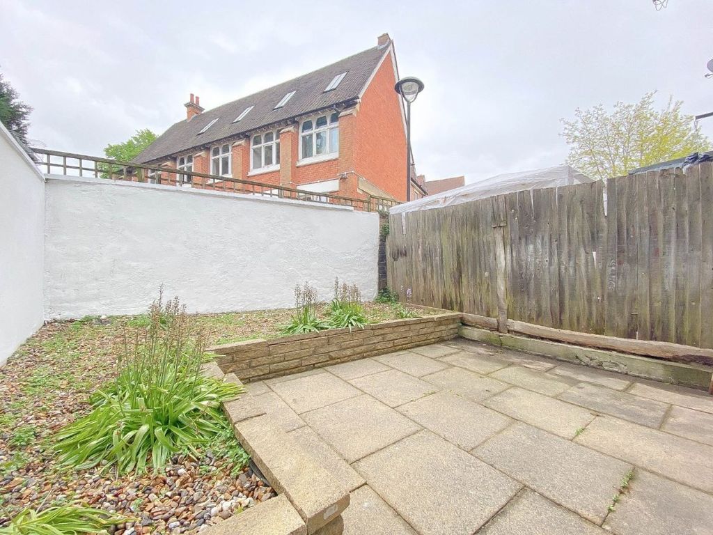Property photo 2 of 11