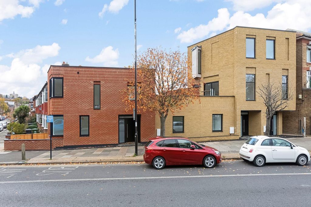 Property photo 2 of 12 R2A0321-3-1500x1000.Jpg