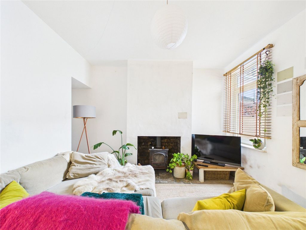 Property photo 1 of 20 Picture No. 04