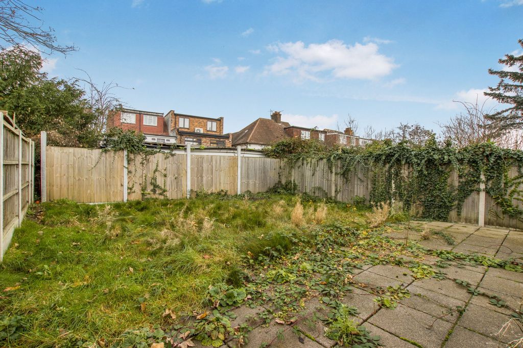 Property photo 3 of 18
