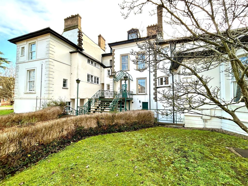 Property photo 1 of 8 Picture No. 08