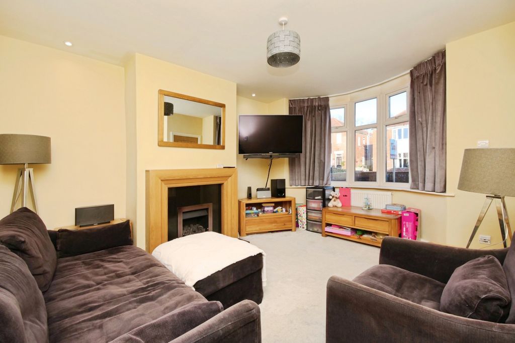 Property photo 3 of 18 Pnmb1365