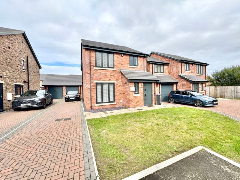 Property photo 1 of 11 Front