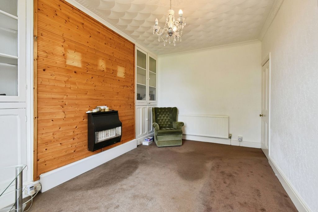 Property photo 3 of 18 Photo