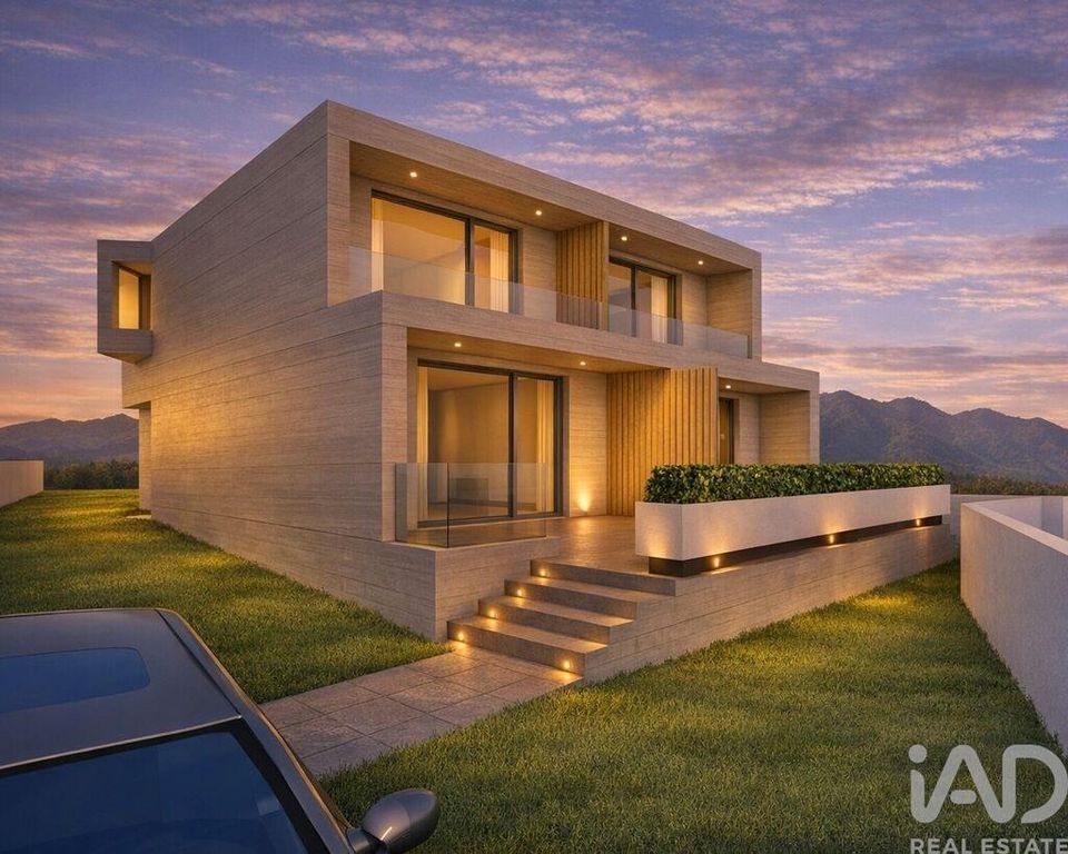 Property photo 1 of 3