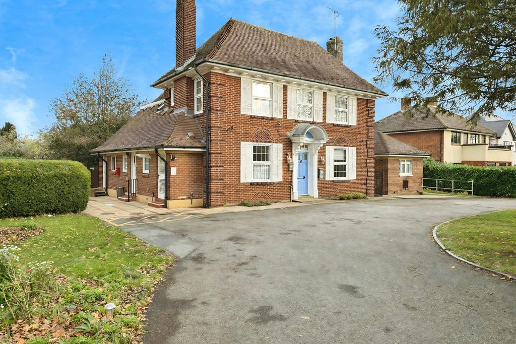 Property photo 1 of 3 8125Fc49-Outside.Png