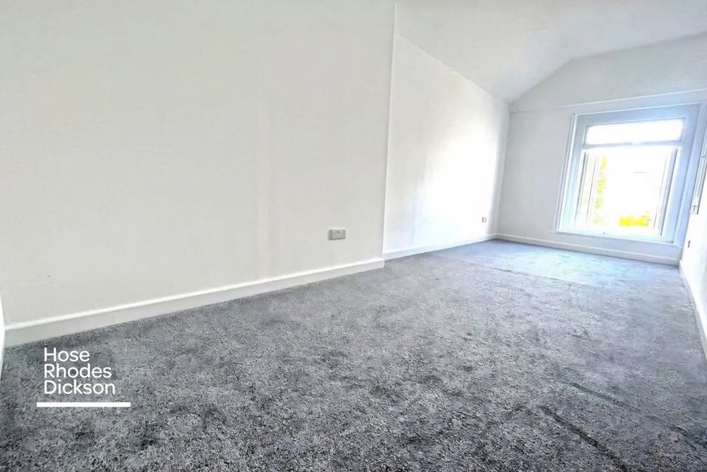 Property photo 3 of 9 Pbox-Img.Jpg