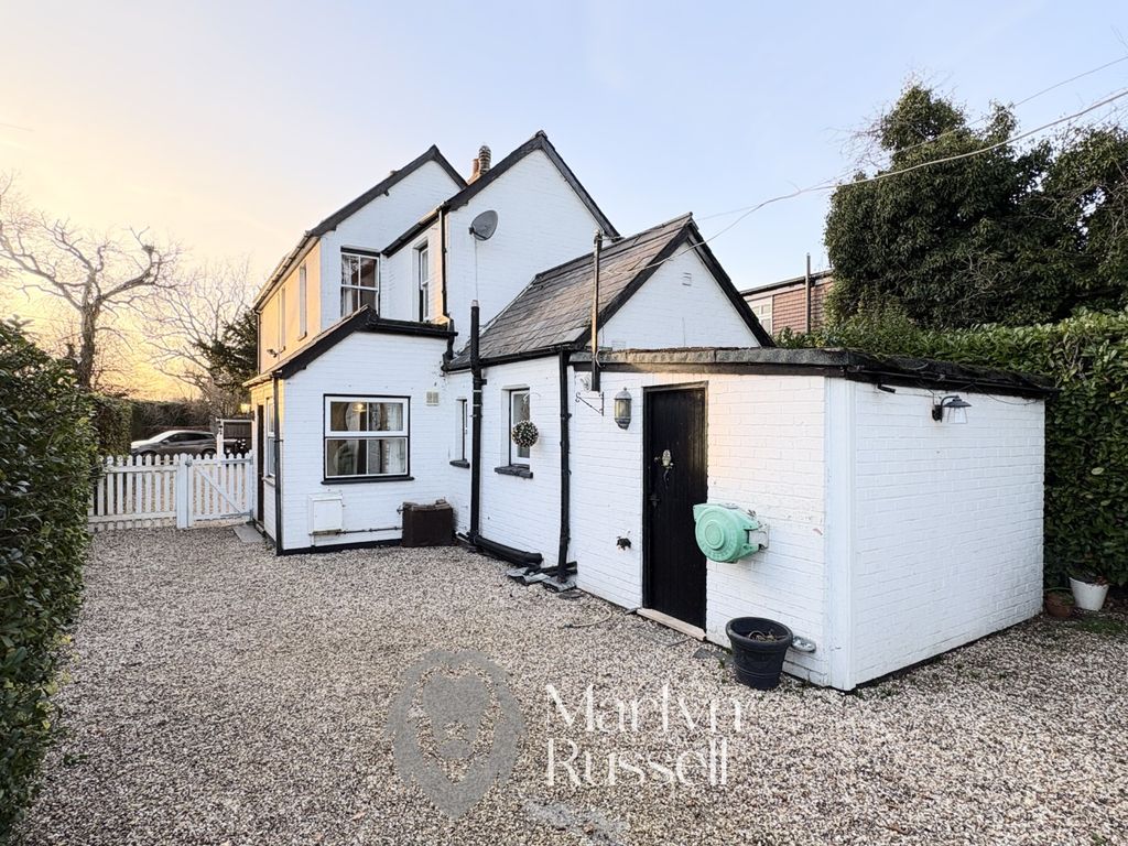 Property photo 2 of 23 4728303