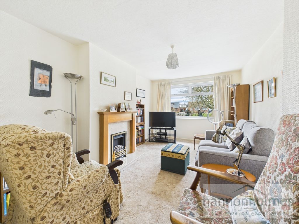 Property photo 3 of 23 Cam05283G0-Pr0016-Still012
