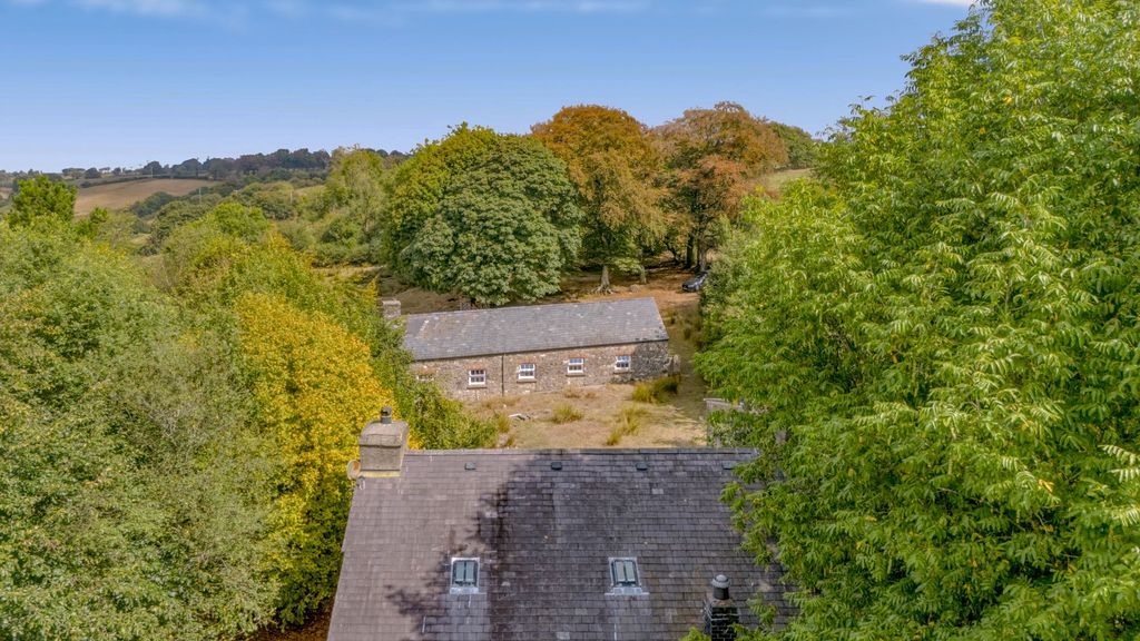 Property photo 2 of 66