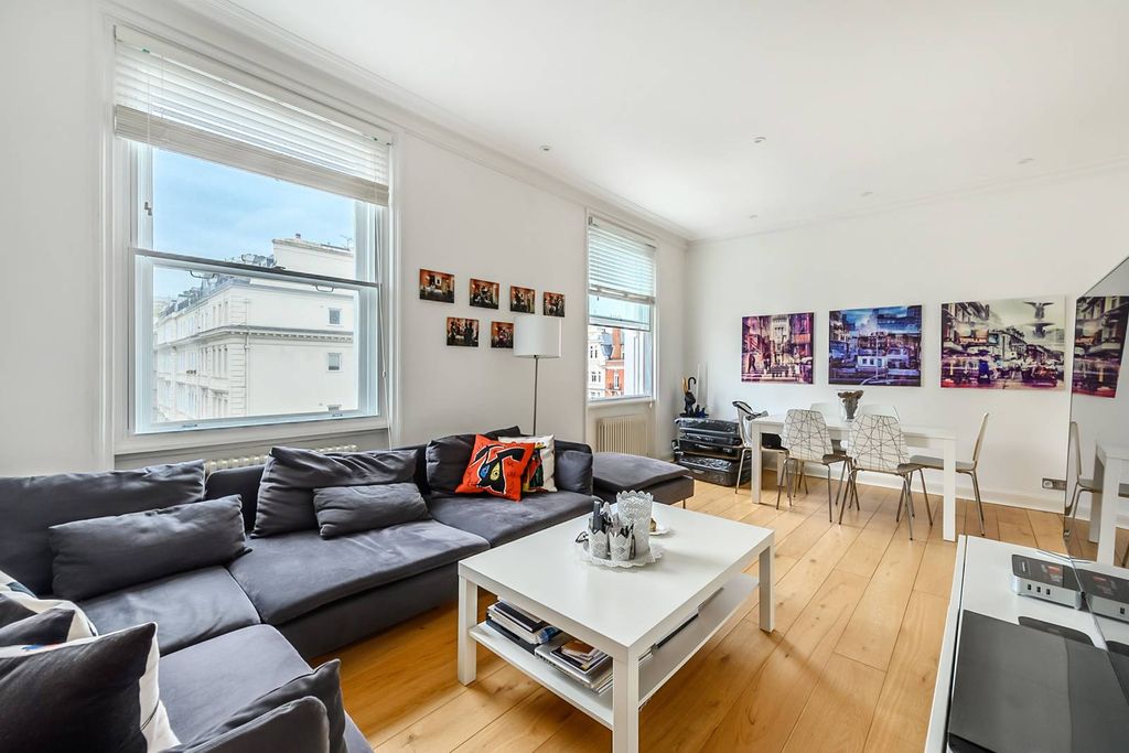 Property photo 2 of 8