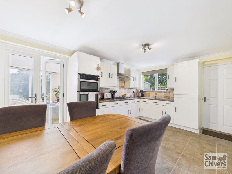 Property photo 3 of 30 Photo 52