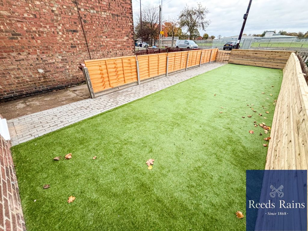 Property photo 2 of 25 Front Of House