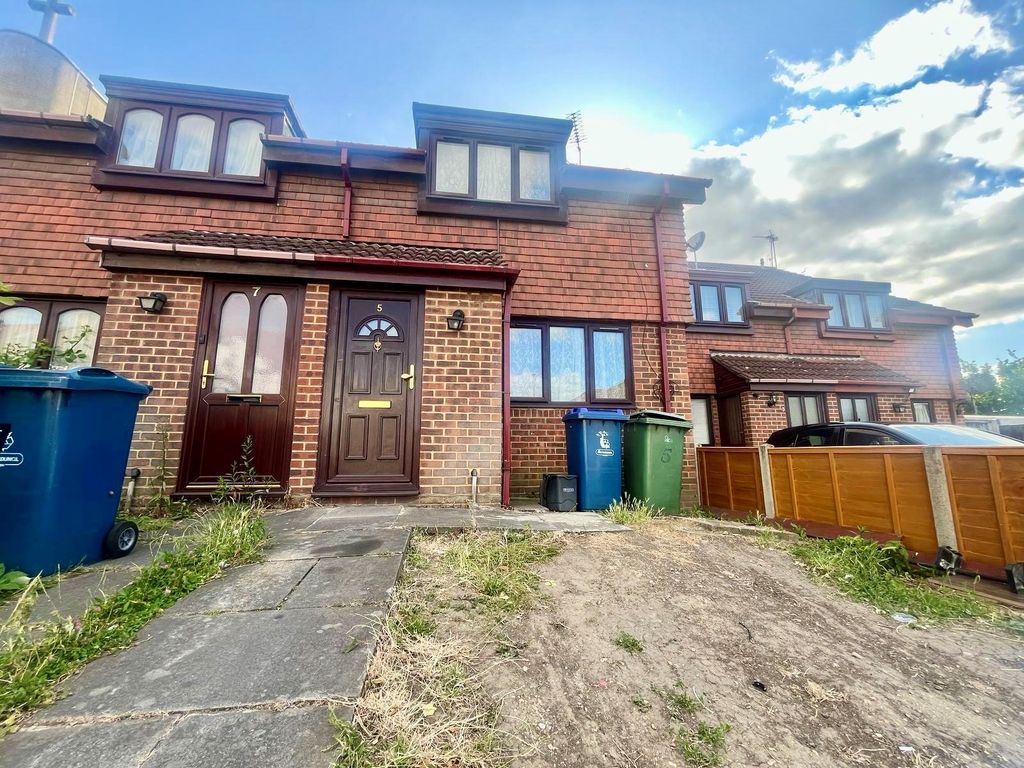 Property photo 1 of 7 5Corb