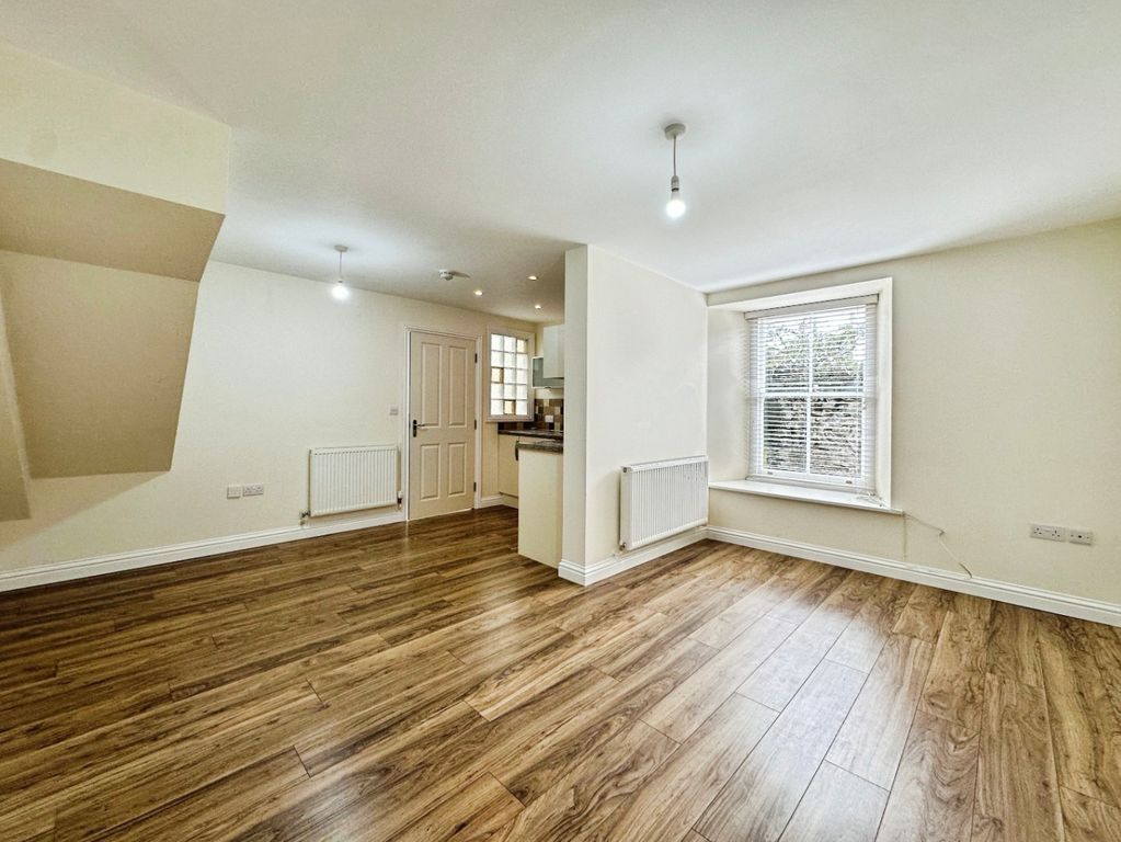 Property photo 3 of 16 4990557